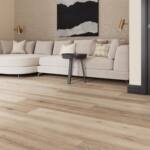 Spc pvc vloer Supreme 312 Salsa Taupe — ruimtefoto | Vloerpaleis