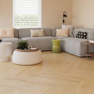 Visgraat pvc vloer Supreme 860 Kaki — ruimtefoto | Vloerpaleis