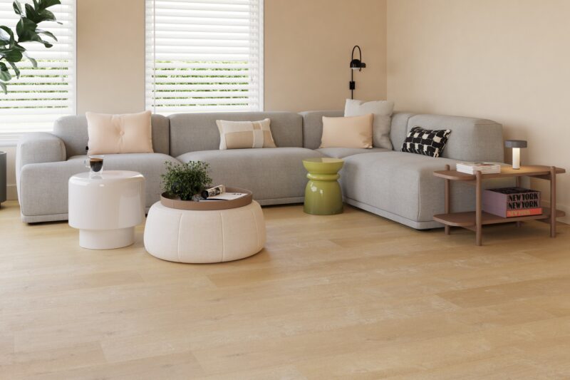 Brede plank pvc vloer Supreme 860 Caramel — ruimtefoto | Vloerpaleis