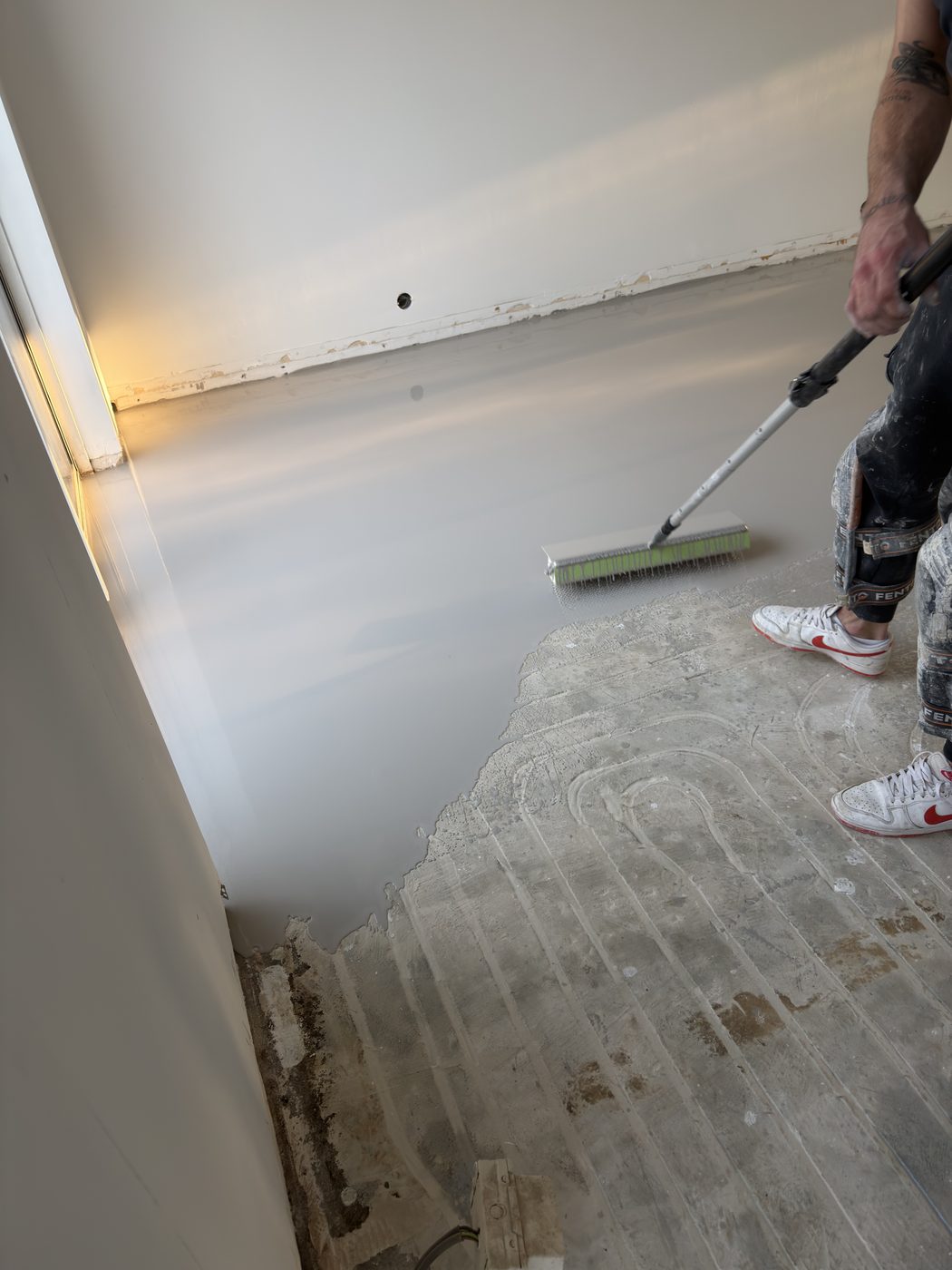 Ontluchten met de prikroller voor een vlak resultaat