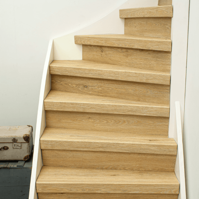 EKOFLOORS PVC-traprenovatieset – Corfu – gekleurd stootbord